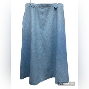 APPLESEEDS WOOL SKIRT SIZE 18.